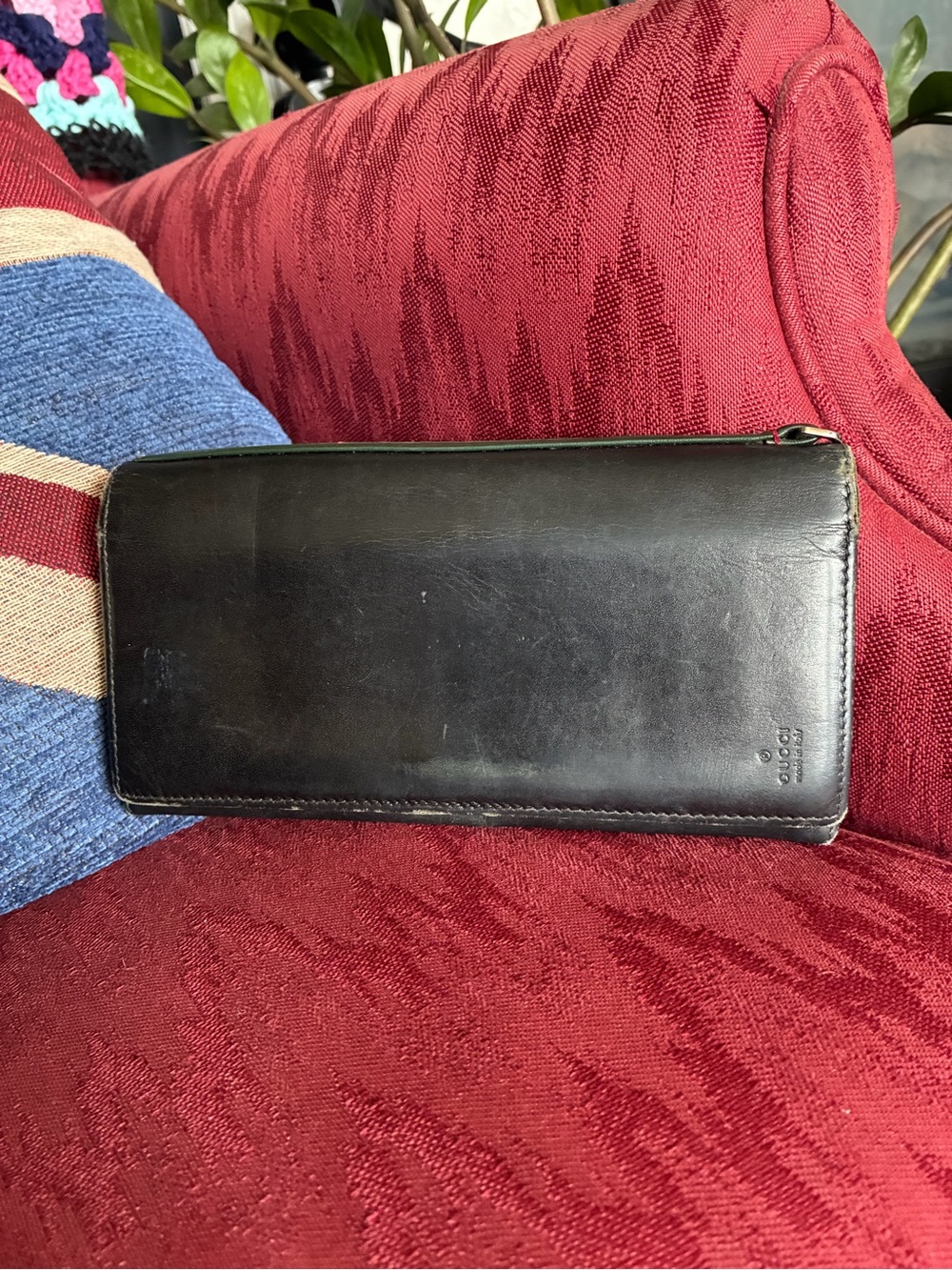 Gucci Black Leather Zip-Around Wallet